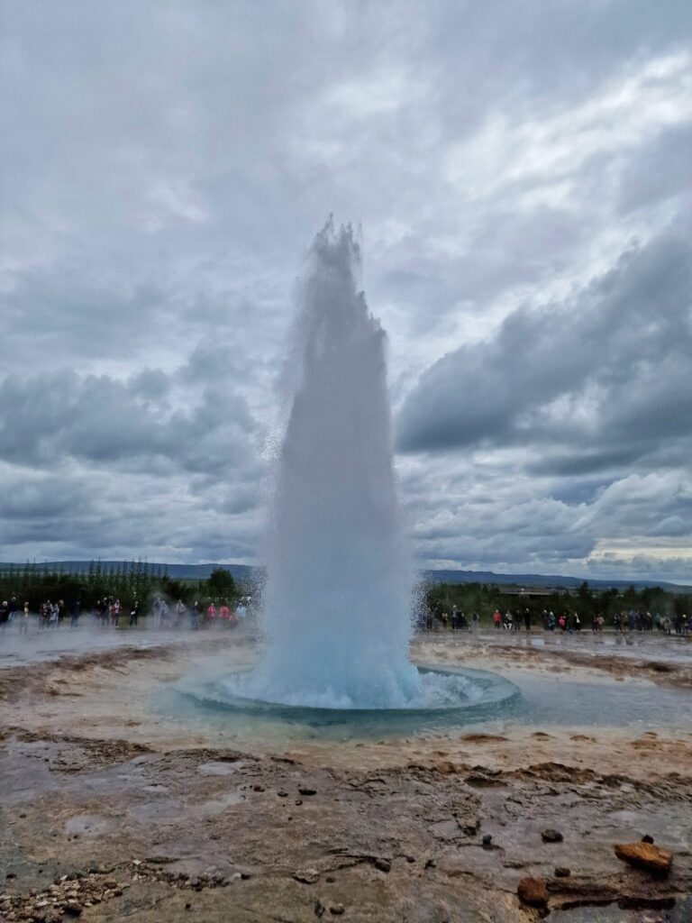 Strokkur. Geysir