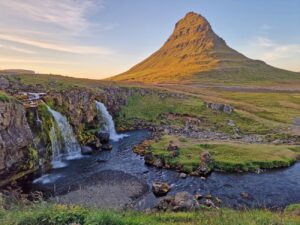 Qué ver en Islandia. Kirkjufellfoss. Cascadas de Islandia